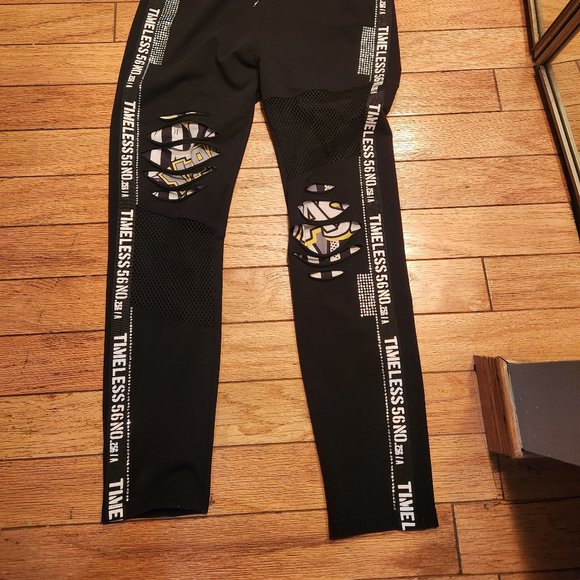 BEYOND LEGGINGS! - Picture 3 of 4